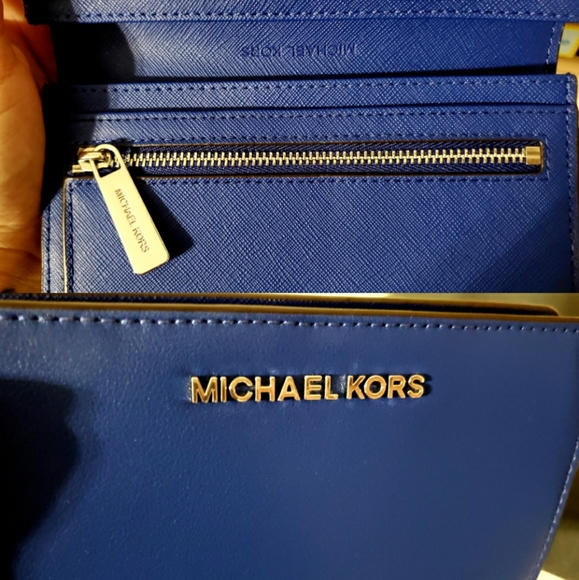 Michael Kors Bifold Jet Set Travel Wallet - Picture 1 of 5